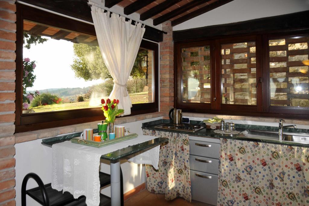Agriturismo La Bicocca - Apt. "Il Leccio" 카스텔리고네 외부 사진